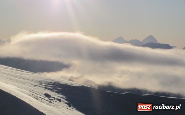 Zdjęcie w galerii na portalu naszraciborz.pl: Patryk Zabrzewski na Elbrusie wiadomości z regionu