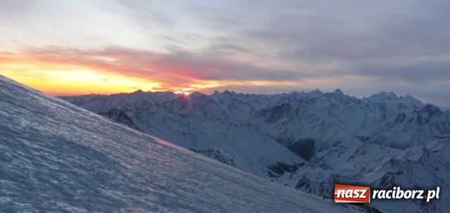 Zdjęcie w galerii na portalu naszraciborz.pl: Patryk Zabrzewski na Elbrusie wiadomości z regionu