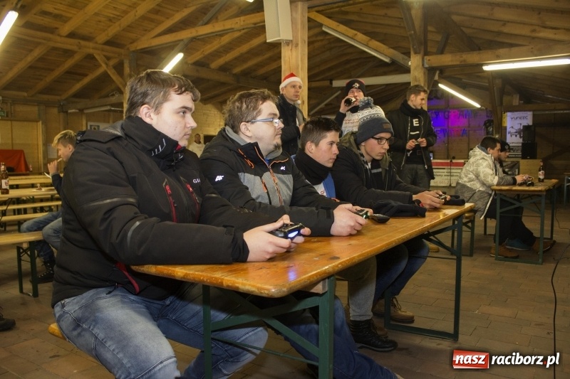 Zdjęcie w galerii na portalu naszraciborz.pl: W Rudach grali dla Kewina wiadomości z regionu