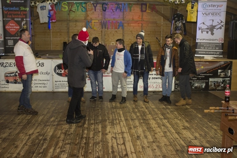 Zdjęcie w galerii na portalu naszraciborz.pl: W Rudach grali dla Kewina wiadomości z regionu