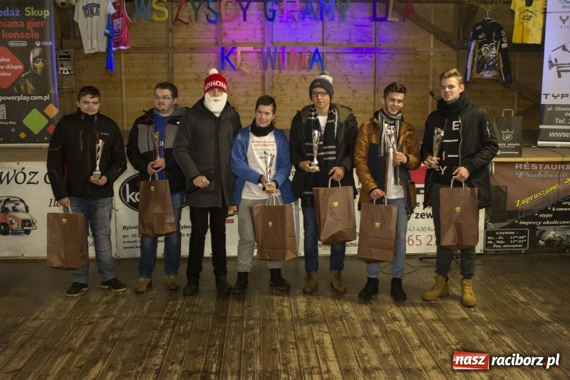 Zdjęcie w galerii na portalu naszraciborz.pl: W Rudach grali dla Kewina wiadomości z regionu