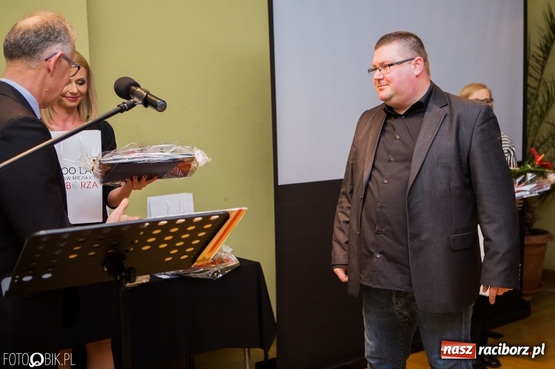 Zdjęcie w galerii na portalu naszraciborz.pl: Mieczysław Łapin Wolontariuszem Roku 2017 wiadomości z regionu