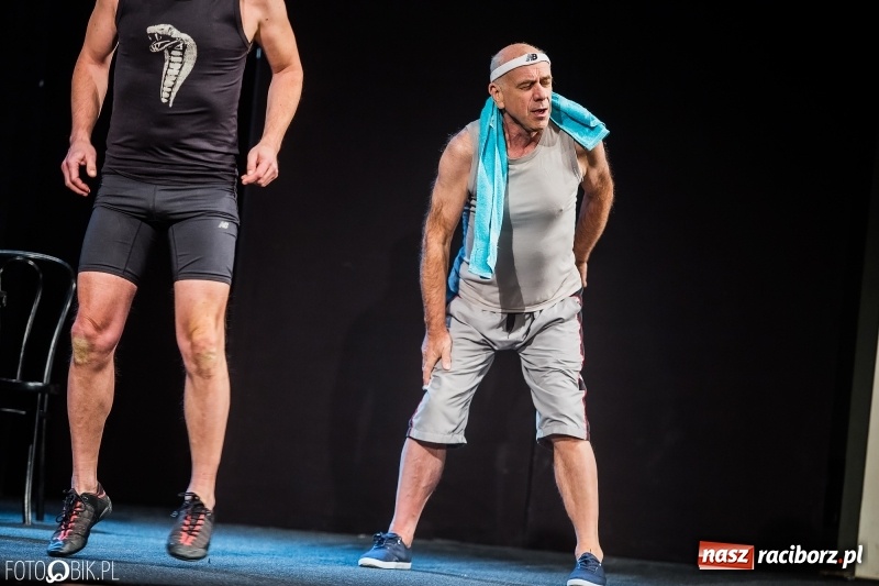 Zdjęcie w galerii na portalu naszraciborz.pl: Wszystko o mężczyznach na deskach sceny RCK wiadomości z regionu