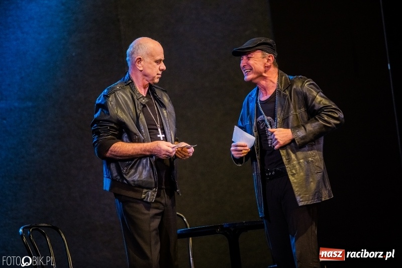 Zdjęcie w galerii na portalu naszraciborz.pl: Wszystko o mężczyznach na deskach sceny RCK wiadomości z regionu