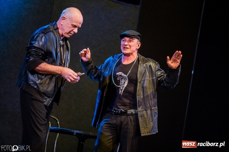 Zdjęcie w galerii na portalu naszraciborz.pl: Wszystko o mężczyznach na deskach sceny RCK wiadomości z regionu