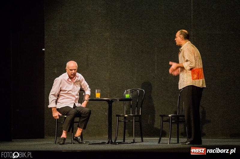 Zdjęcie w galerii na portalu naszraciborz.pl: Wszystko o mężczyznach na deskach sceny RCK wiadomości z regionu