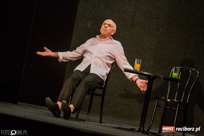 Zdjęcie w galerii na portalu naszraciborz.pl: Wszystko o mężczyznach na deskach sceny RCK wiadomości z regionu