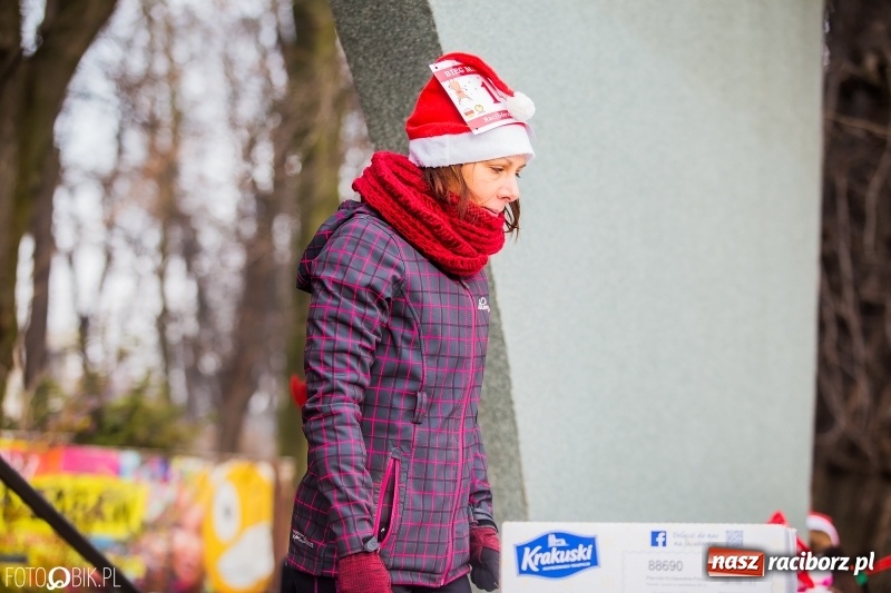 Zdjęcie w galerii na portalu naszraciborz.pl: Bieg Mikołajkowy w Parku im. Miasta Roth wiadomości z regionu