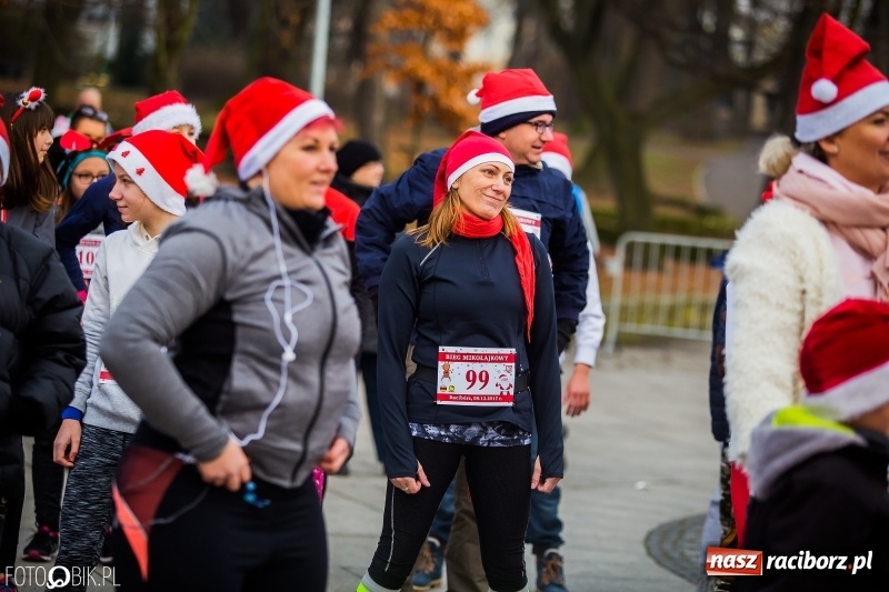 Zdjęcie w galerii na portalu naszraciborz.pl: Bieg Mikołajkowy w Parku im. Miasta Roth wiadomości z regionu