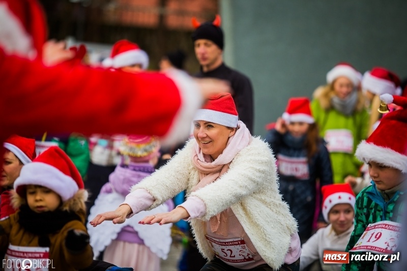 Zdjęcie w galerii na portalu naszraciborz.pl: Bieg Mikołajkowy w Parku im. Miasta Roth wiadomości z regionu