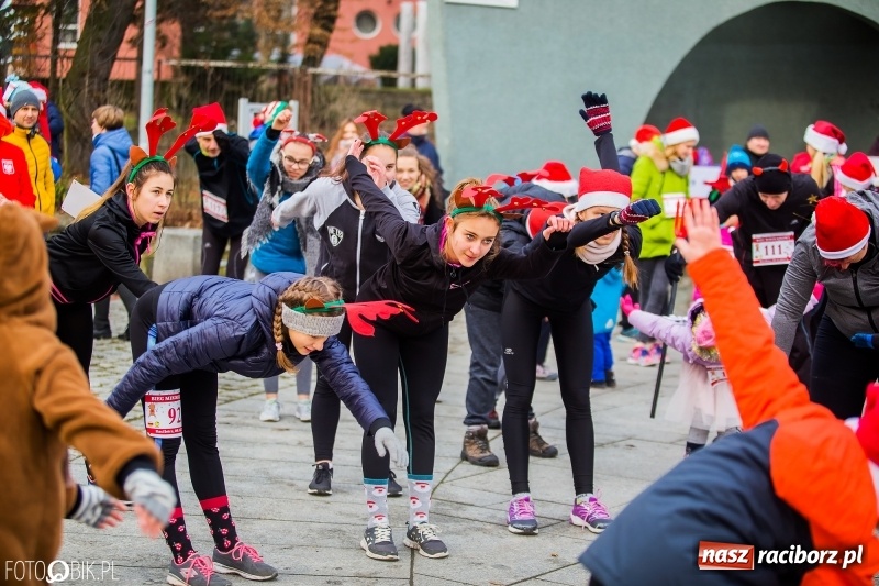 Zdjęcie w galerii na portalu naszraciborz.pl: Bieg Mikołajkowy w Parku im. Miasta Roth wiadomości z regionu