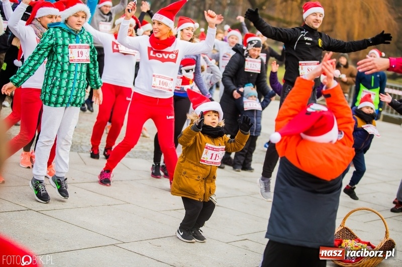 Zdjęcie w galerii na portalu naszraciborz.pl: Bieg Mikołajkowy w Parku im. Miasta Roth wiadomości z regionu