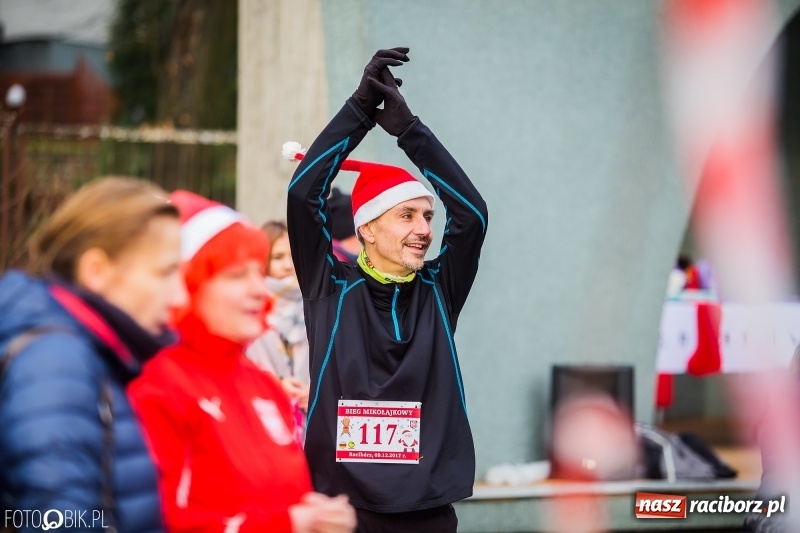 Zdjęcie w galerii na portalu naszraciborz.pl: Bieg Mikołajkowy w Parku im. Miasta Roth wiadomości z regionu