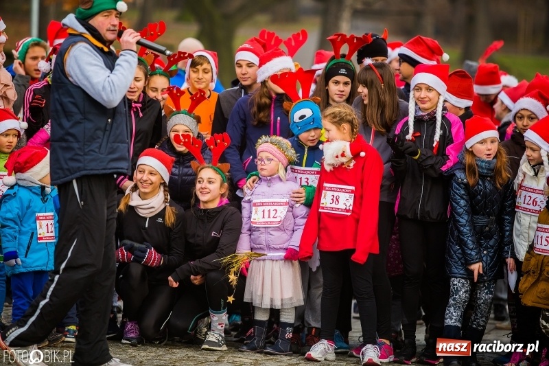 Zdjęcie w galerii na portalu naszraciborz.pl: Bieg Mikołajkowy w Parku im. Miasta Roth wiadomości z regionu