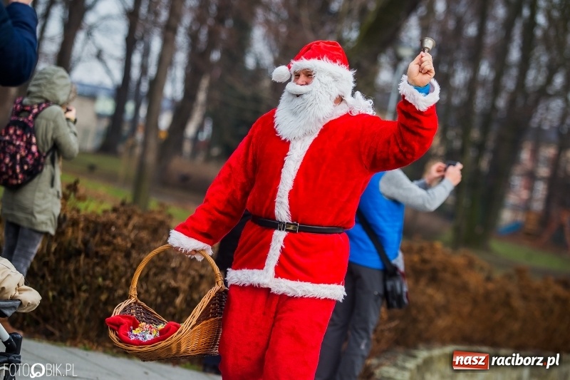 Zdjęcie w galerii na portalu naszraciborz.pl: Bieg Mikołajkowy w Parku im. Miasta Roth wiadomości z regionu
