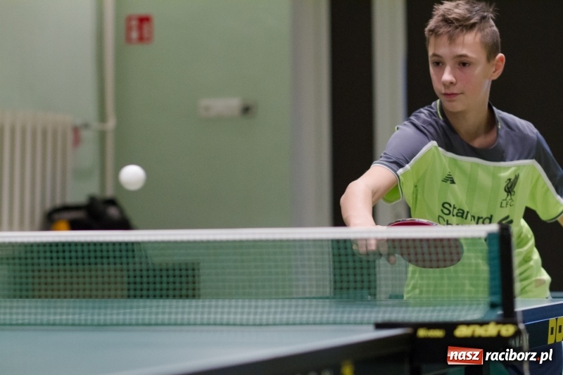 Zdjęcie w galerii na portalu naszraciborz.pl: Mikołajkowy turniej tenisa stołowego w Bojanowie wiadomości z regionu