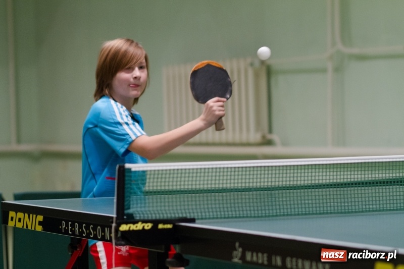 Zdjęcie w galerii na portalu naszraciborz.pl: Mikołajkowy turniej tenisa stołowego w Bojanowie wiadomości z regionu