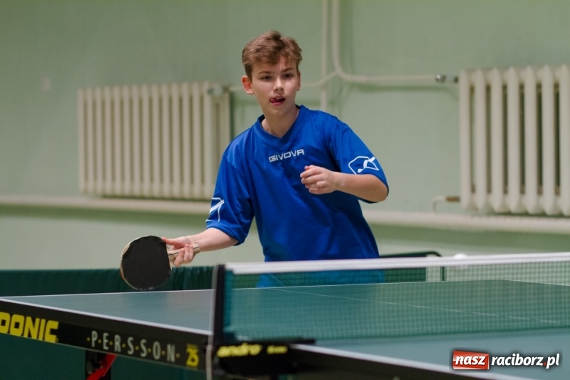 Zdjęcie w galerii na portalu naszraciborz.pl: Mikołajkowy turniej tenisa stołowego w Bojanowie wiadomości z regionu
