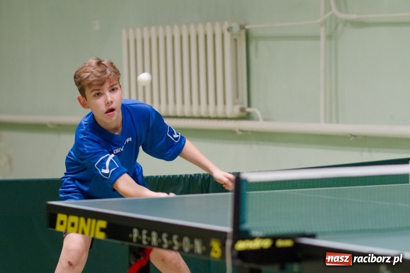 Zdjęcie w galerii na portalu naszraciborz.pl: Mikołajkowy turniej tenisa stołowego w Bojanowie wiadomości z regionu
