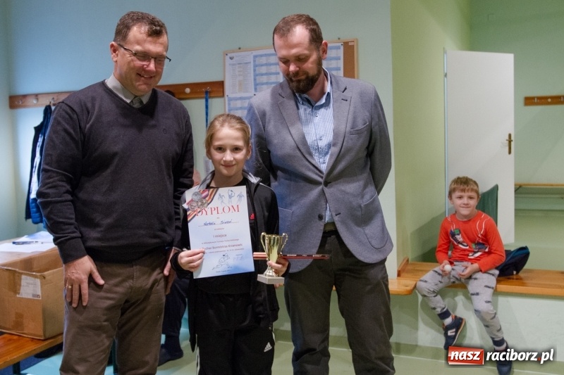 Zdjęcie w galerii na portalu naszraciborz.pl: Mikołajkowy turniej tenisa stołowego w Bojanowie wiadomości z regionu