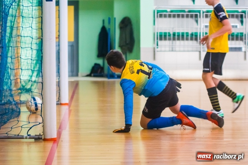 Zdjęcie w galerii na portalu naszraciborz.pl: Raciborska Unia najlepsza w Halowym Turnieju Piłki Nożnej Chłopców U12 wiadomości z regionu