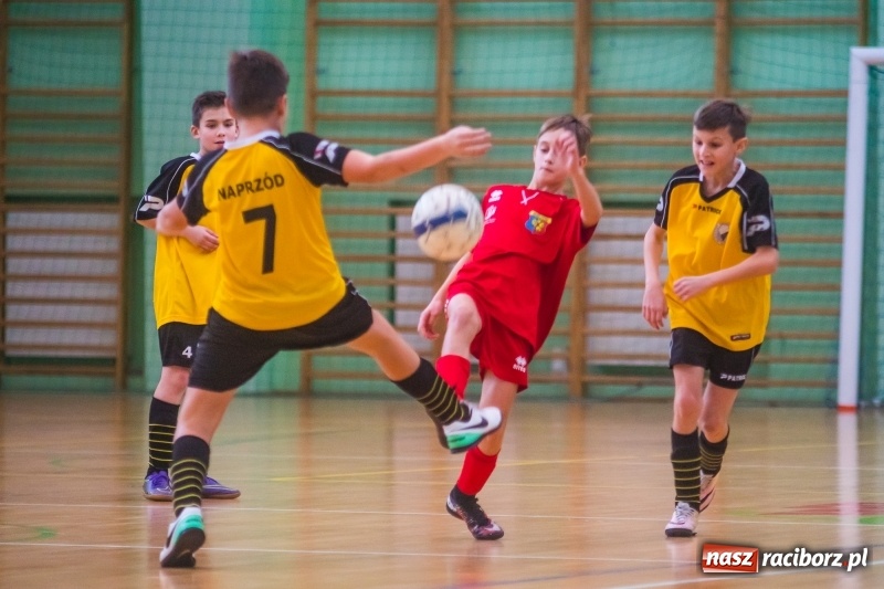 Zdjęcie w galerii na portalu naszraciborz.pl: Raciborska Unia najlepsza w Halowym Turnieju Piłki Nożnej Chłopców U12 wiadomości z regionu