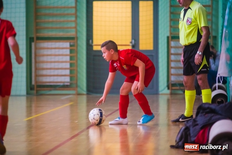 Zdjęcie w galerii na portalu naszraciborz.pl: Raciborska Unia najlepsza w Halowym Turnieju Piłki Nożnej Chłopców U12 wiadomości z regionu