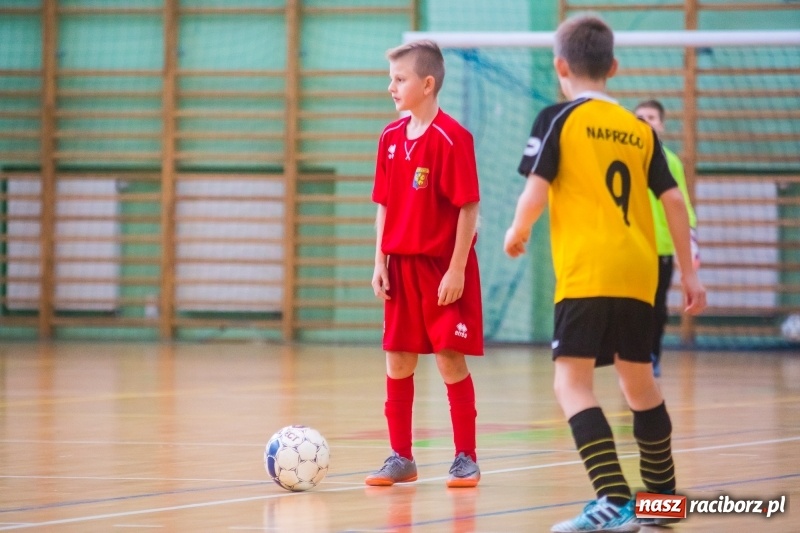Zdjęcie w galerii na portalu naszraciborz.pl: Raciborska Unia najlepsza w Halowym Turnieju Piłki Nożnej Chłopców U12 wiadomości z regionu