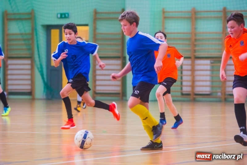 Zdjęcie w galerii na portalu naszraciborz.pl: Raciborska Unia najlepsza w Halowym Turnieju Piłki Nożnej Chłopców U12 wiadomości z regionu