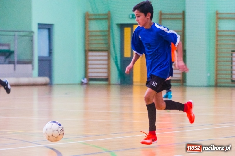 Zdjęcie w galerii na portalu naszraciborz.pl: Raciborska Unia najlepsza w Halowym Turnieju Piłki Nożnej Chłopców U12 wiadomości z regionu