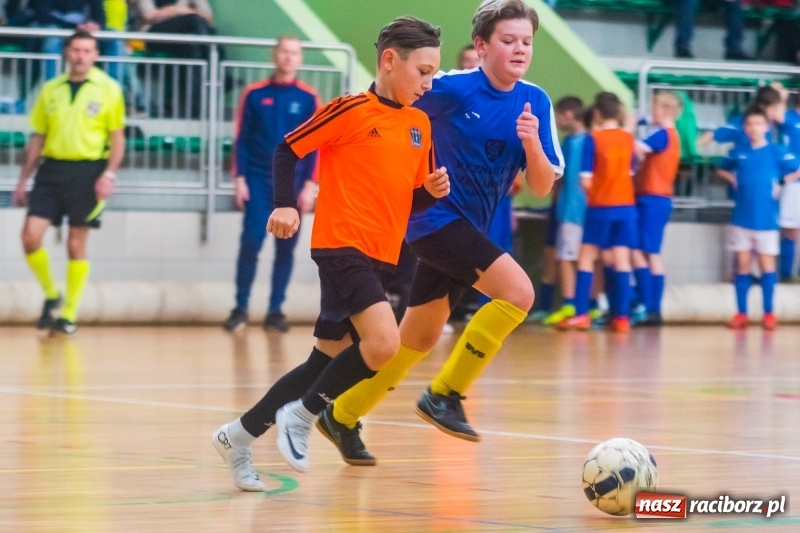 Zdjęcie w galerii na portalu naszraciborz.pl: Raciborska Unia najlepsza w Halowym Turnieju Piłki Nożnej Chłopców U12 wiadomości z regionu