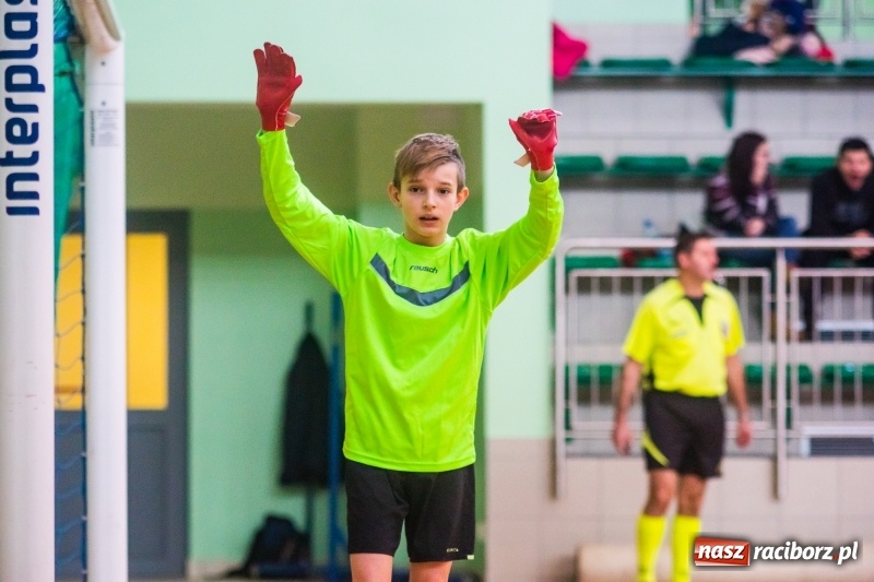 Zdjęcie w galerii na portalu naszraciborz.pl: Raciborska Unia najlepsza w Halowym Turnieju Piłki Nożnej Chłopców U12 wiadomości z regionu