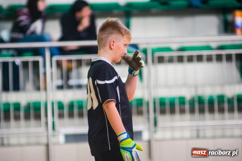 Zdjęcie w galerii na portalu naszraciborz.pl: Raciborska Unia najlepsza w Halowym Turnieju Piłki Nożnej Chłopców U12 wiadomości z regionu