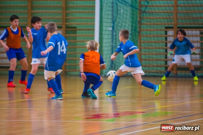 Zdjęcie w galerii na portalu naszraciborz.pl: Raciborska Unia najlepsza w Halowym Turnieju Piłki Nożnej Chłopców U12 wiadomości z regionu