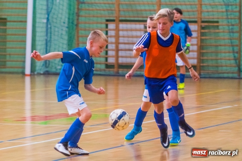 Zdjęcie w galerii na portalu naszraciborz.pl: Raciborska Unia najlepsza w Halowym Turnieju Piłki Nożnej Chłopców U12 wiadomości z regionu