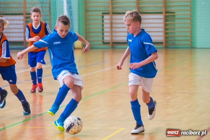 Zdjęcie w galerii na portalu naszraciborz.pl: Raciborska Unia najlepsza w Halowym Turnieju Piłki Nożnej Chłopców U12 wiadomości z regionu