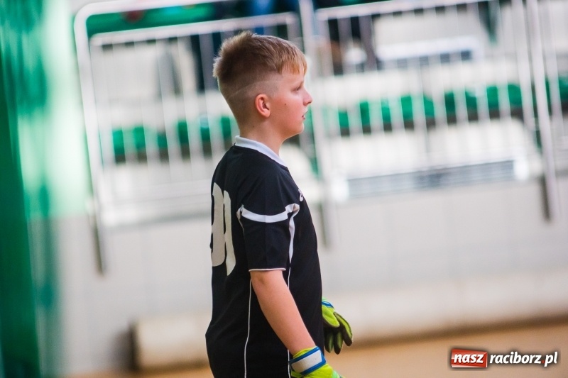 Zdjęcie w galerii na portalu naszraciborz.pl: Raciborska Unia najlepsza w Halowym Turnieju Piłki Nożnej Chłopców U12 wiadomości z regionu