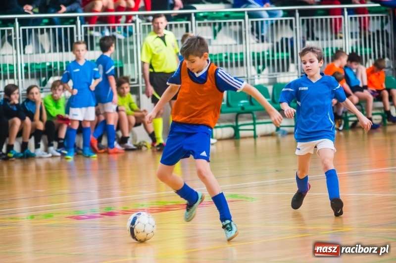 Zdjęcie w galerii na portalu naszraciborz.pl: Raciborska Unia najlepsza w Halowym Turnieju Piłki Nożnej Chłopców U12 wiadomości z regionu