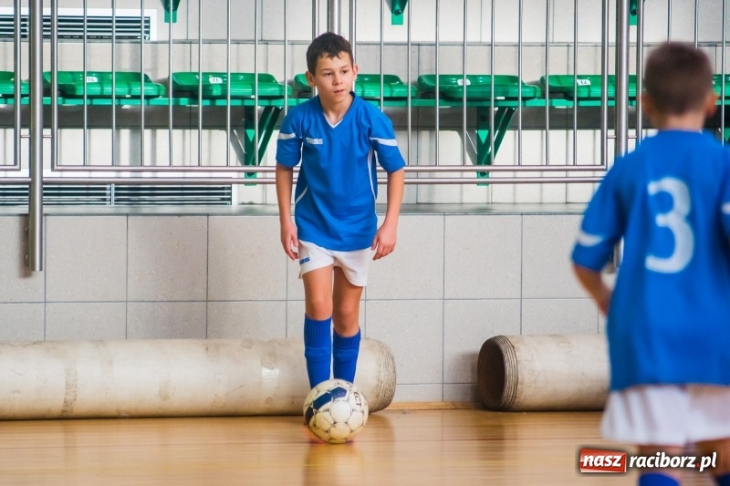 Zdjęcie w galerii na portalu naszraciborz.pl: Raciborska Unia najlepsza w Halowym Turnieju Piłki Nożnej Chłopców U12 wiadomości z regionu