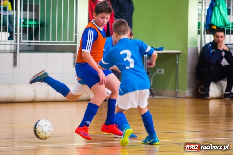 Zdjęcie w galerii na portalu naszraciborz.pl: Raciborska Unia najlepsza w Halowym Turnieju Piłki Nożnej Chłopców U12 wiadomości z regionu