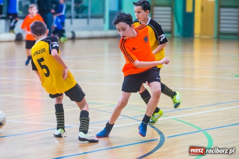 Zdjęcie w galerii na portalu naszraciborz.pl: Raciborska Unia najlepsza w Halowym Turnieju Piłki Nożnej Chłopców U12 wiadomości z regionu