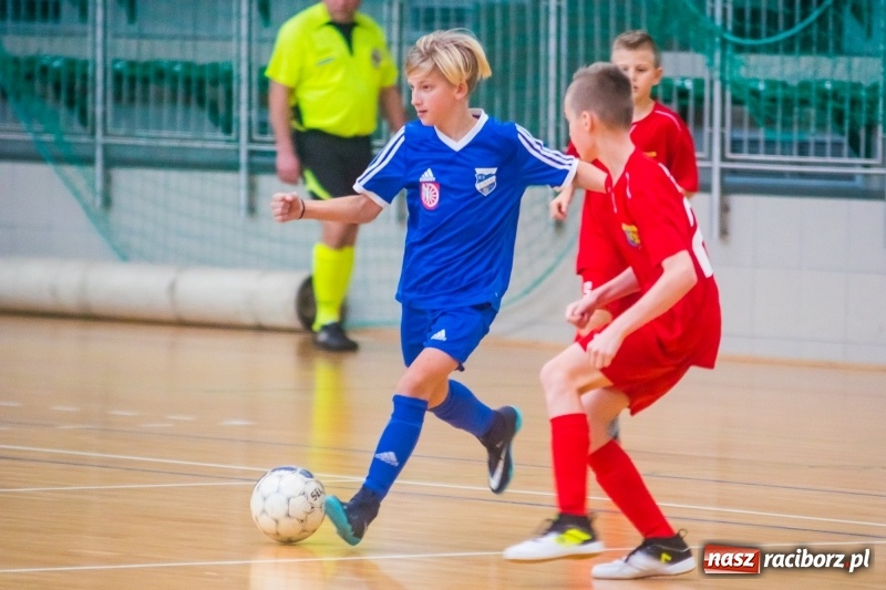 Zdjęcie w galerii na portalu naszraciborz.pl: Raciborska Unia najlepsza w Halowym Turnieju Piłki Nożnej Chłopców U12 wiadomości z regionu