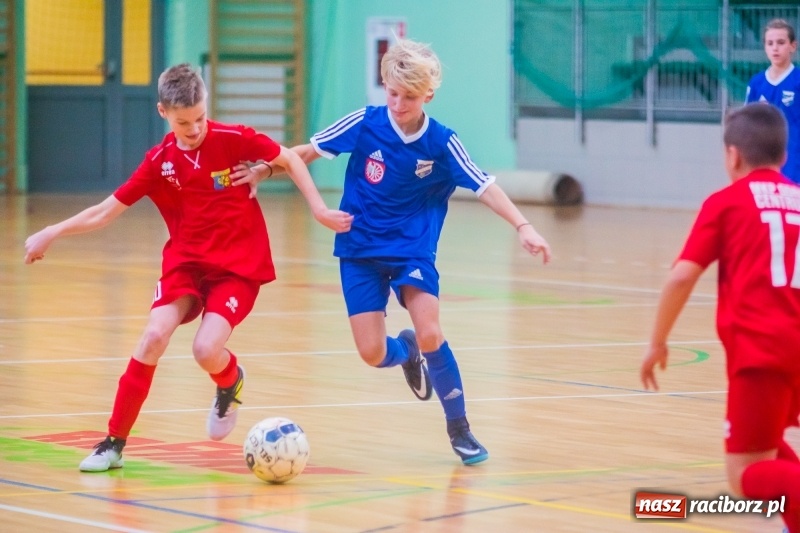 Zdjęcie w galerii na portalu naszraciborz.pl: Raciborska Unia najlepsza w Halowym Turnieju Piłki Nożnej Chłopców U12 wiadomości z regionu
