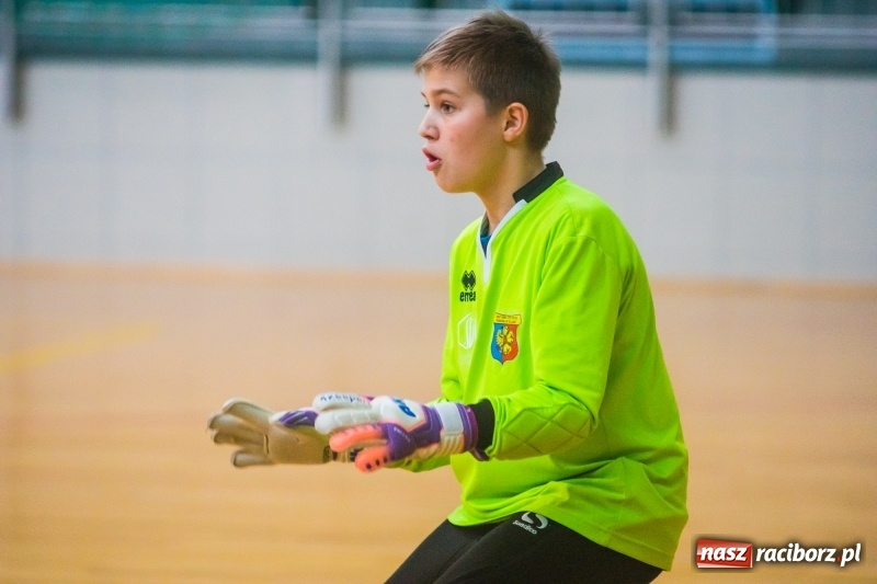 Zdjęcie w galerii na portalu naszraciborz.pl: Raciborska Unia najlepsza w Halowym Turnieju Piłki Nożnej Chłopców U12 wiadomości z regionu