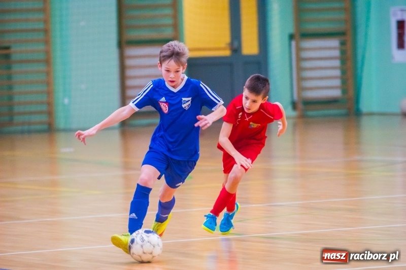 Zdjęcie w galerii na portalu naszraciborz.pl: Raciborska Unia najlepsza w Halowym Turnieju Piłki Nożnej Chłopców U12 wiadomości z regionu