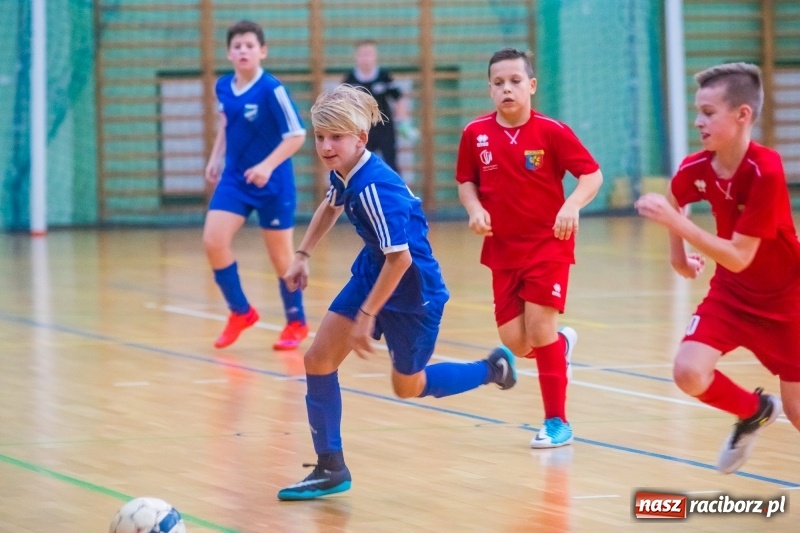 Zdjęcie w galerii na portalu naszraciborz.pl: Raciborska Unia najlepsza w Halowym Turnieju Piłki Nożnej Chłopców U12 wiadomości z regionu
