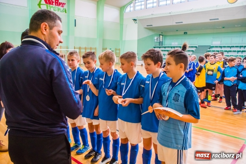 Zdjęcie w galerii na portalu naszraciborz.pl: Raciborska Unia najlepsza w Halowym Turnieju Piłki Nożnej Chłopców U12 wiadomości z regionu