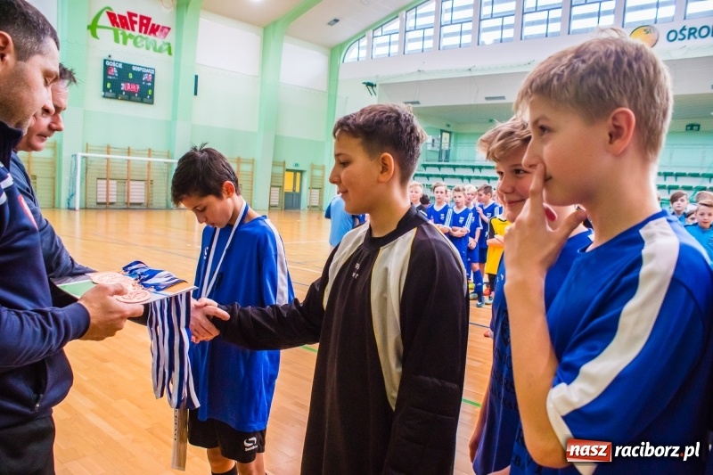 Zdjęcie w galerii na portalu naszraciborz.pl: Raciborska Unia najlepsza w Halowym Turnieju Piłki Nożnej Chłopców U12 wiadomości z regionu