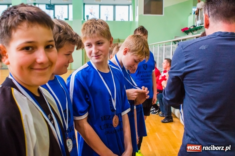 Zdjęcie w galerii na portalu naszraciborz.pl: Raciborska Unia najlepsza w Halowym Turnieju Piłki Nożnej Chłopców U12 wiadomości z regionu