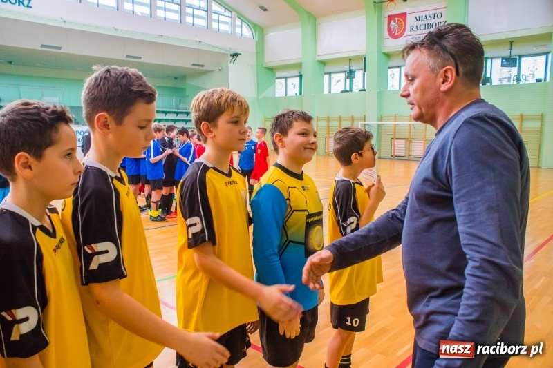 Zdjęcie w galerii na portalu naszraciborz.pl: Raciborska Unia najlepsza w Halowym Turnieju Piłki Nożnej Chłopców U12 wiadomości z regionu